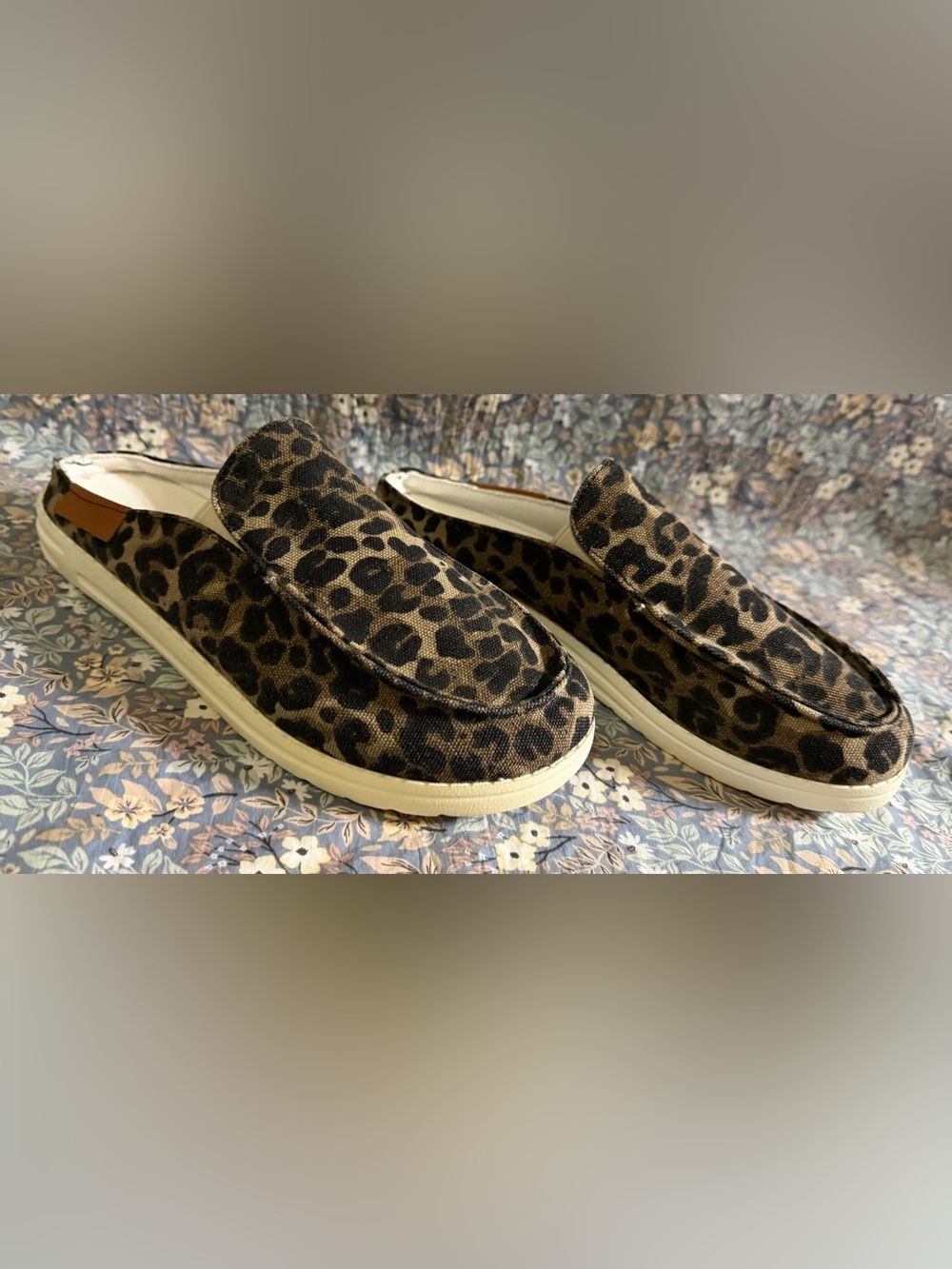 Leopard Print Slip-On Shoes - Brown & Black